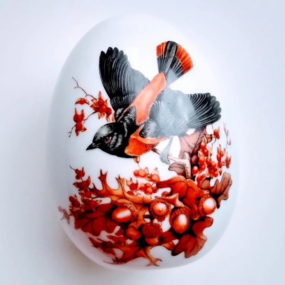 AVON FOUR SEASONS PORCELAIN EGGS - AUTUMN - Picture 1 of 6